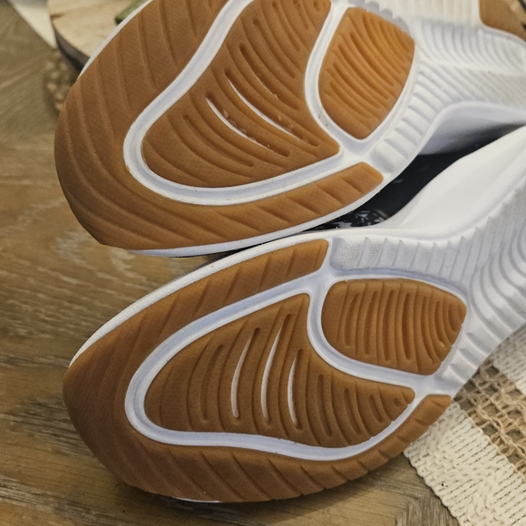 New Balance Womens WNRGSRD1 Black Cross Training Shoes Size 9 Medium (B, M) EUC - Picture 11 of 12